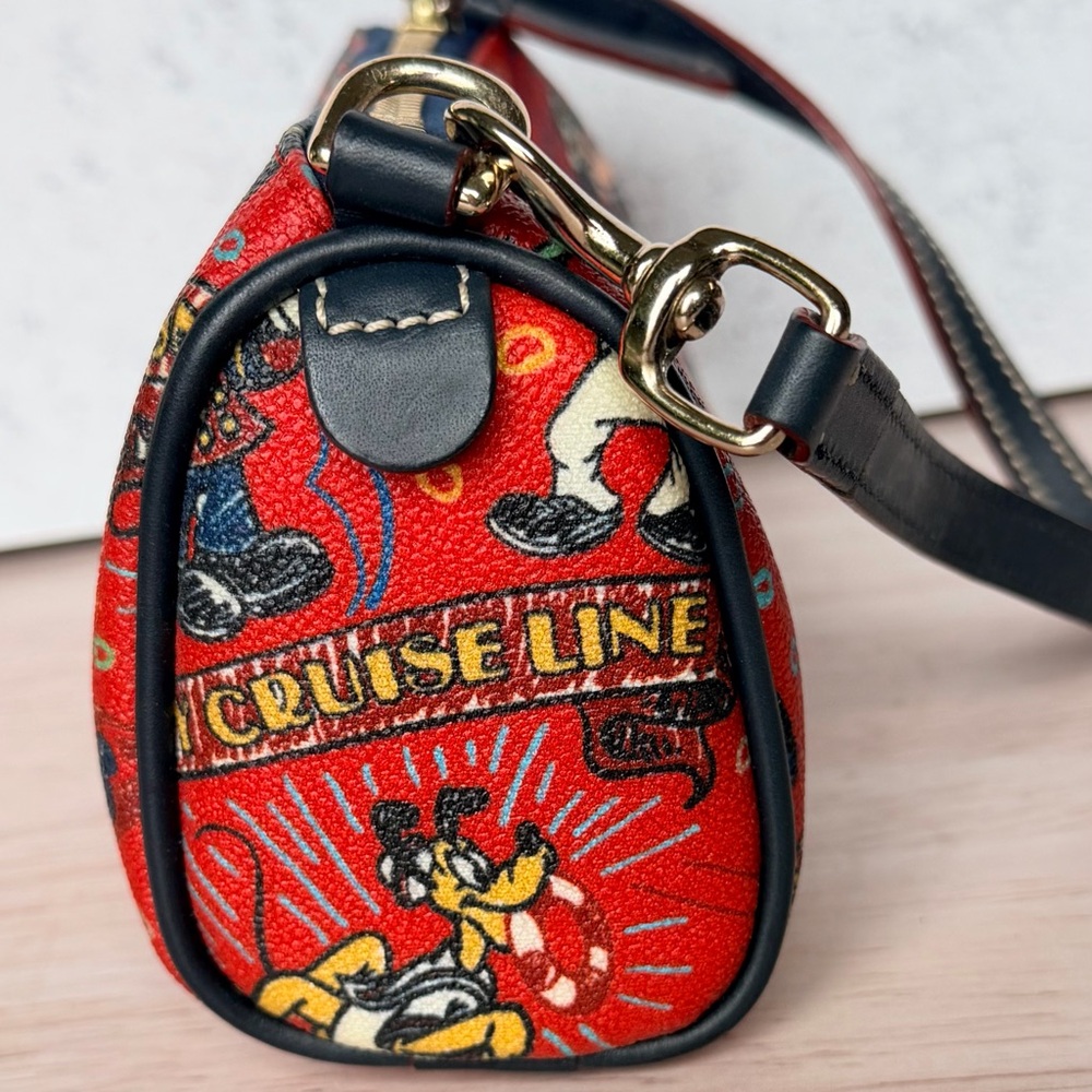 Dooney & Bourke Disney Cruise Red barrel/clutch bag. Retired print. - Picture 5 of 8